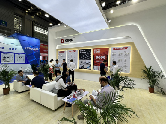 展會進行時-現(xiàn)場直擊-2023安博會第三天,刻銳繼續(xù)精彩 展會進行時-現(xiàn)場直擊-2023安博會第三天,刻銳繼續(xù)精彩